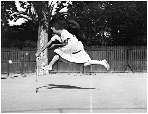 Jacques-Henri-Lartigue-Suzane-Lengien---Niza-1921